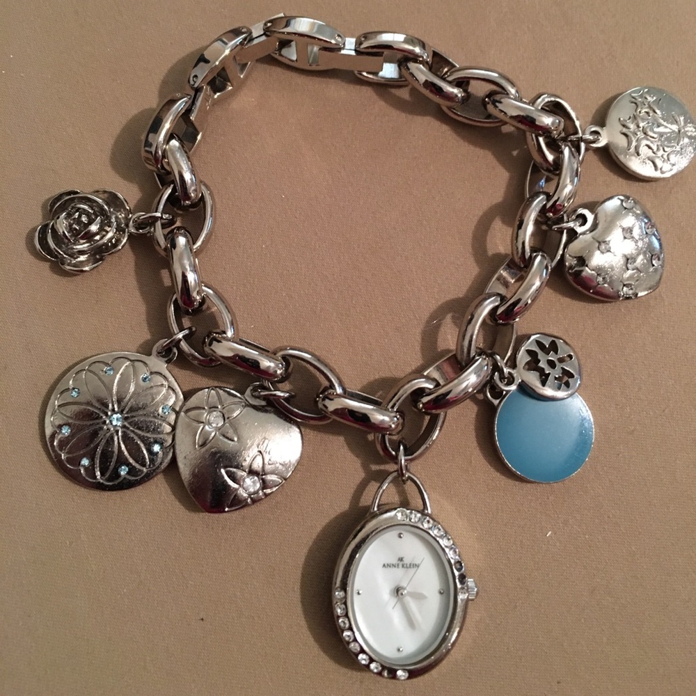 Watch - Picture 3 of 3